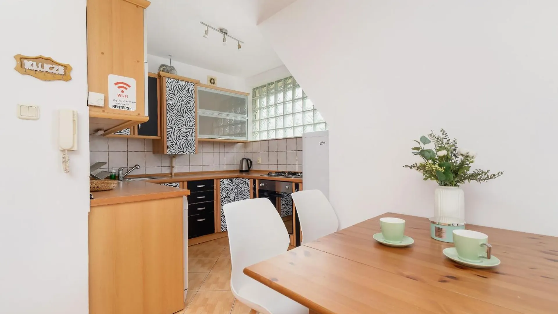 Klimatyczny Apartament Z Tarasem I Widokiem Na Gory By Noclegi Renters Zakopane Lägenhet
